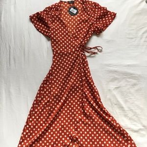 Notes on Paris dress White Fox color Rust size Small New with tags